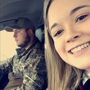 Meet your Posher, Kayla